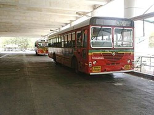 Seven Bungalows Bus Depot, Mumbai