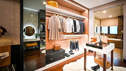Capsule Wardrobe Guide: 10 Timeless Pieces That Never Go Out of Style